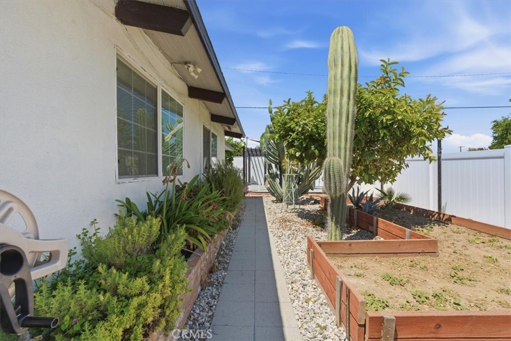 7959 Bothwell Road Reseda, CA 91335 - Photo 44 of 60