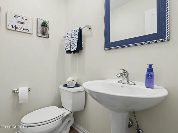 $975,000 | 149 West Deer Village Lane, La Follette, TN 37766