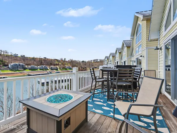 $975,000 | 149 West Deer Village Lane, La Follette, TN 37766