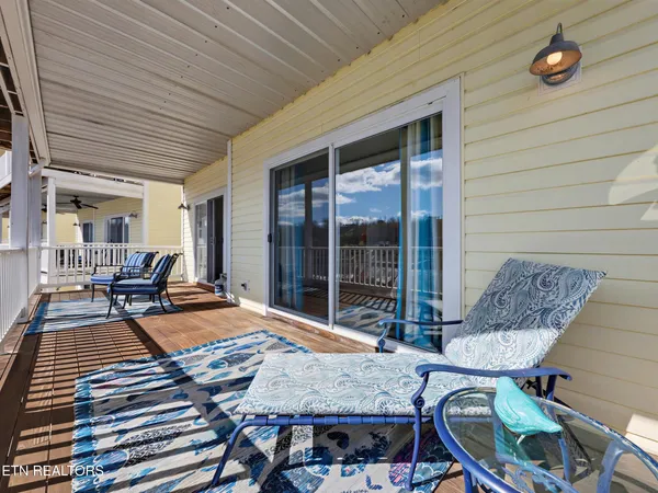 $975,000 | 149 West Deer Village Lane, La Follette, TN 37766