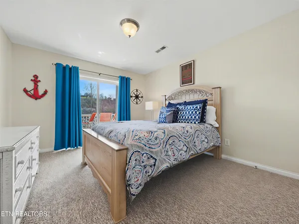 $975,000 | 149 West Deer Village Lane, La Follette, TN 37766