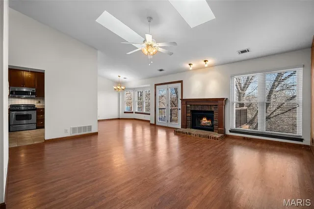 $199,900 | 760 Woodside Trails Drive, Unit 203, Ballwin, MO 63021