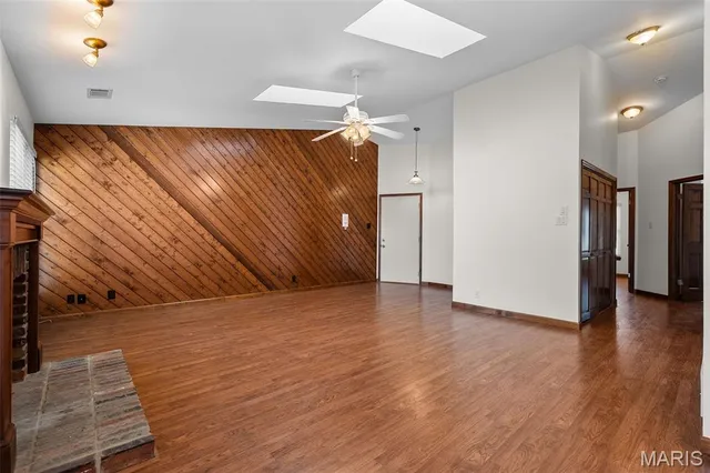 $199,900 | 760 Woodside Trails Drive, Unit 203, Ballwin, MO 63021