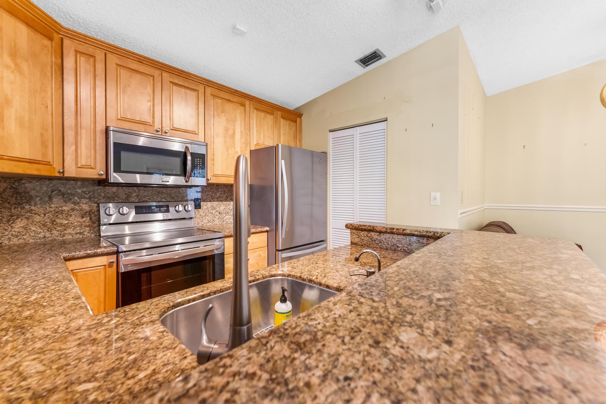 22295 Timberly Drive Boca Raton, FL 33428 - Photo 6 of 30 21