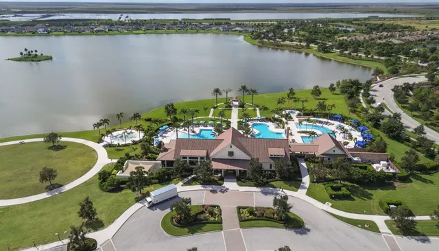 $895,000 | 19655 Split Rail Run, Loxahatchee, FL 33470