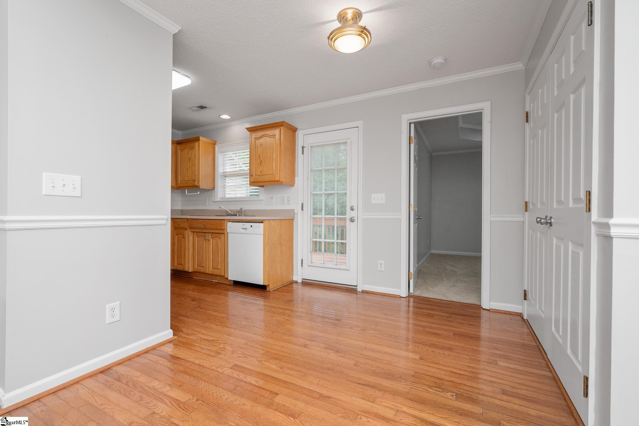 208 Cosmic Court Greer, SC 29651 - Photo 8 of 33 Gallery Image 8