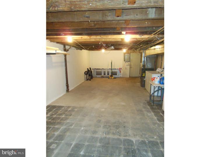 1028 Windsor Road Collingdale, PA 19023 - Photo 17 of 20 Gallery Image 17