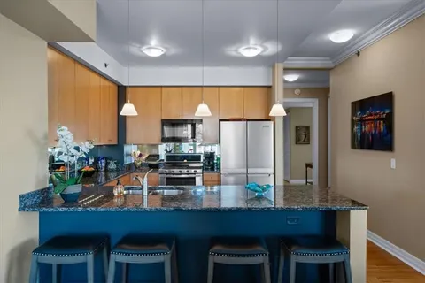 $665,000 | 4950 Central Street, Unit 606, Kansas City, MO 64112