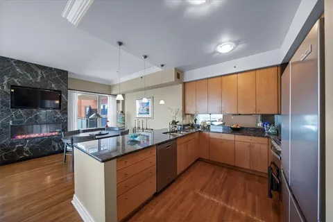 $665,000 | 4950 Central Street, Unit 606, Kansas City, MO 64112