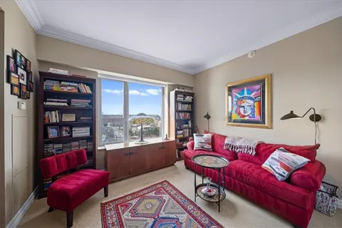 $665,000 | 4950 Central Street, Unit 606, Kansas City, MO 64112