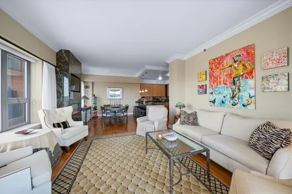 $665,000 | 4950 Central Street, Unit 606, Kansas City, MO 64112