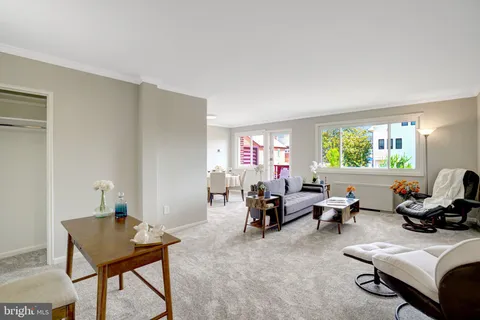 $219,900 | 1830 Columbia Pike, Unit 107, Arlington, VA 22204