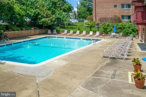 $219,900 | 1830 Columbia Pike, Unit 107, Arlington, VA 22204