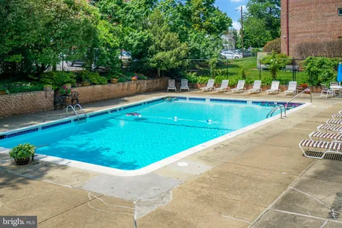 $219,900 | 1830 Columbia Pike, Unit 107, Arlington, VA 22204
