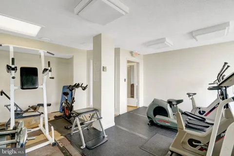 $219,900 | 1830 Columbia Pike, Unit 107, Arlington, VA 22204