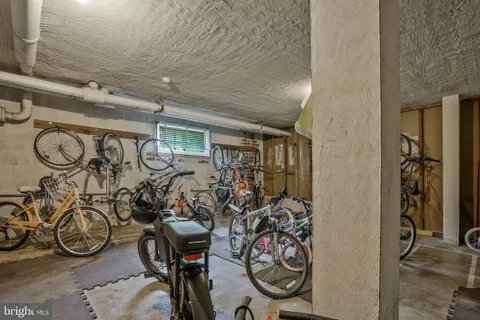 $219,900 | 1830 Columbia Pike, Unit 107, Arlington, VA 22204