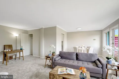 $219,900 | 1830 Columbia Pike, Unit 107, Arlington, VA 22204