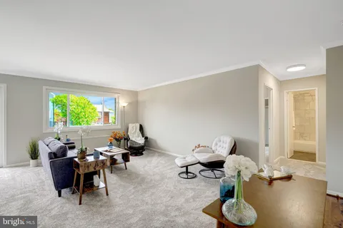 $219,900 | 1830 Columbia Pike, Unit 107, Arlington, VA 22204