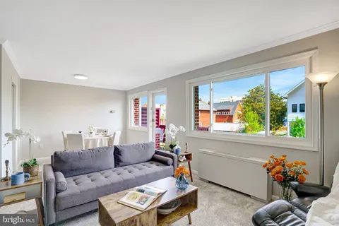 $219,900 | 1830 Columbia Pike, Unit 107, Arlington, VA 22204