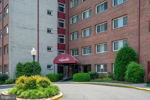 $219,900 | 1830 Columbia Pike, Unit 107, Arlington, VA 22204