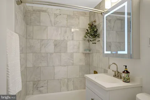 $219,900 | 1830 Columbia Pike, Unit 107, Arlington, VA 22204