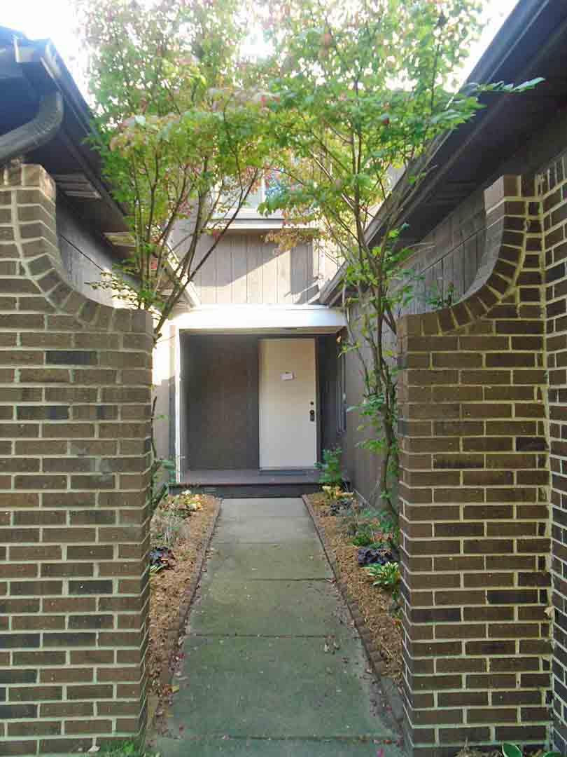 2547 Meade Court Ann Arbor, MI 48105 - Photo 2 of 30 Photo 2