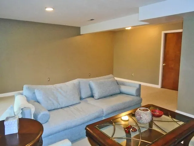 $2,500 | 2547 Meade Court, Ann Arbor, MI 48105