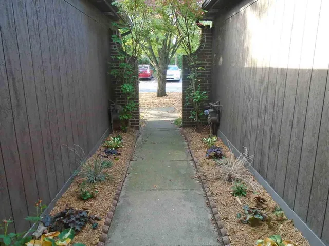 $2,500 | 2547 Meade Court, Ann Arbor, MI 48105