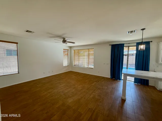 $2,500 | 2431 West Carter Road, Phoenix, AZ 85041