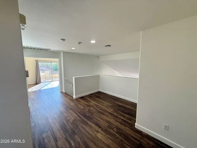 $2,500 | 2431 West Carter Road, Phoenix, AZ 85041