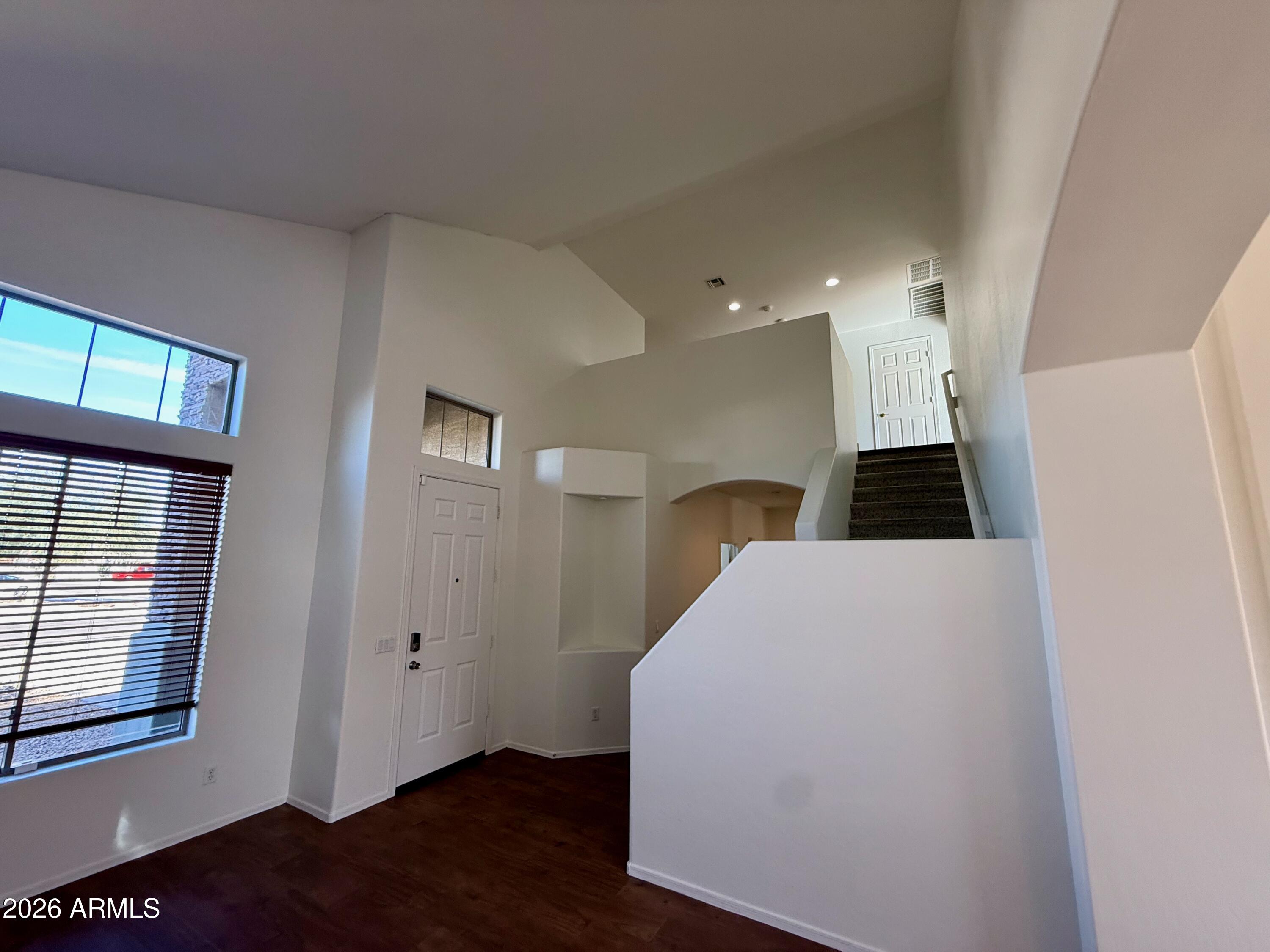 2431 West Carter Road Phoenix, AZ 85041 - Photo 6 of 30 Foyer