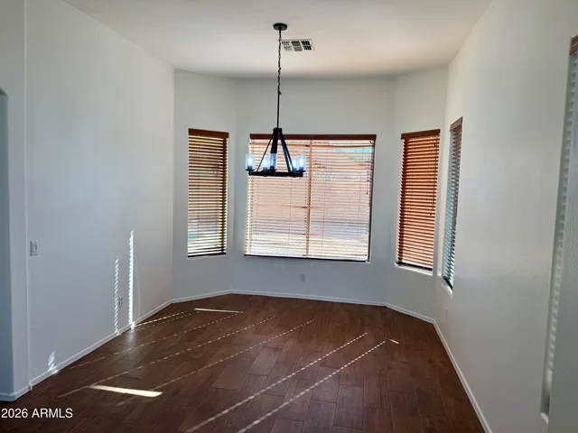$2,500 | 2431 West Carter Road, Phoenix, AZ 85041