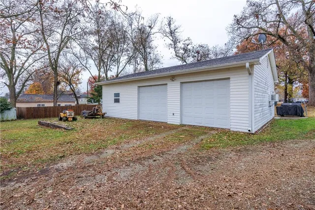 $135,000 | 516 North 8th Street, Neodesha, KS 66757