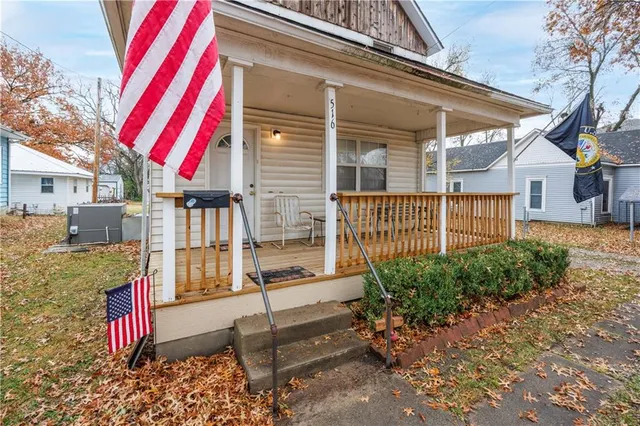 $135,000 | 516 North 8th Street, Neodesha, KS 66757