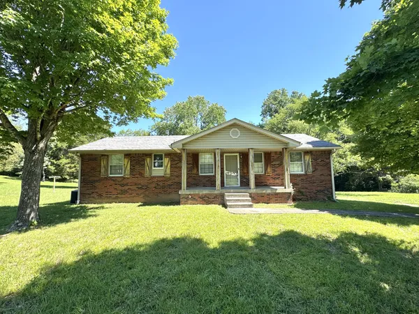 $299,900 | 2768 Bellar Road, Greenbrier, TN 37073