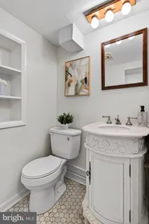 $975,000 | 204 North Evergreen Street, Arlington, VA 22203