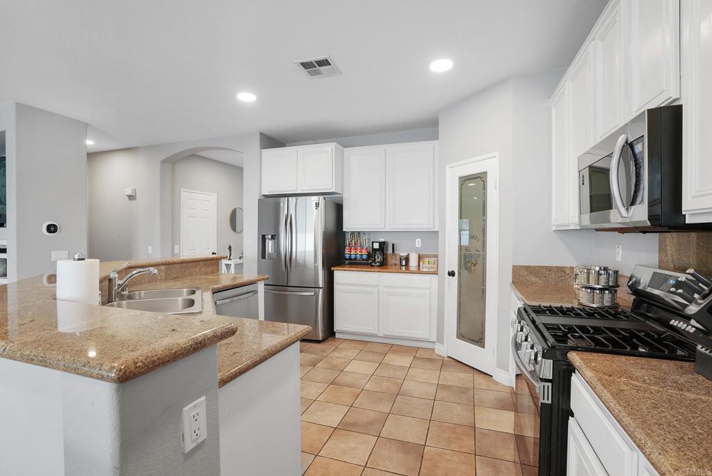 32151 Beaulieu Road Winchester, CA 92596 - Photo 37 of 46