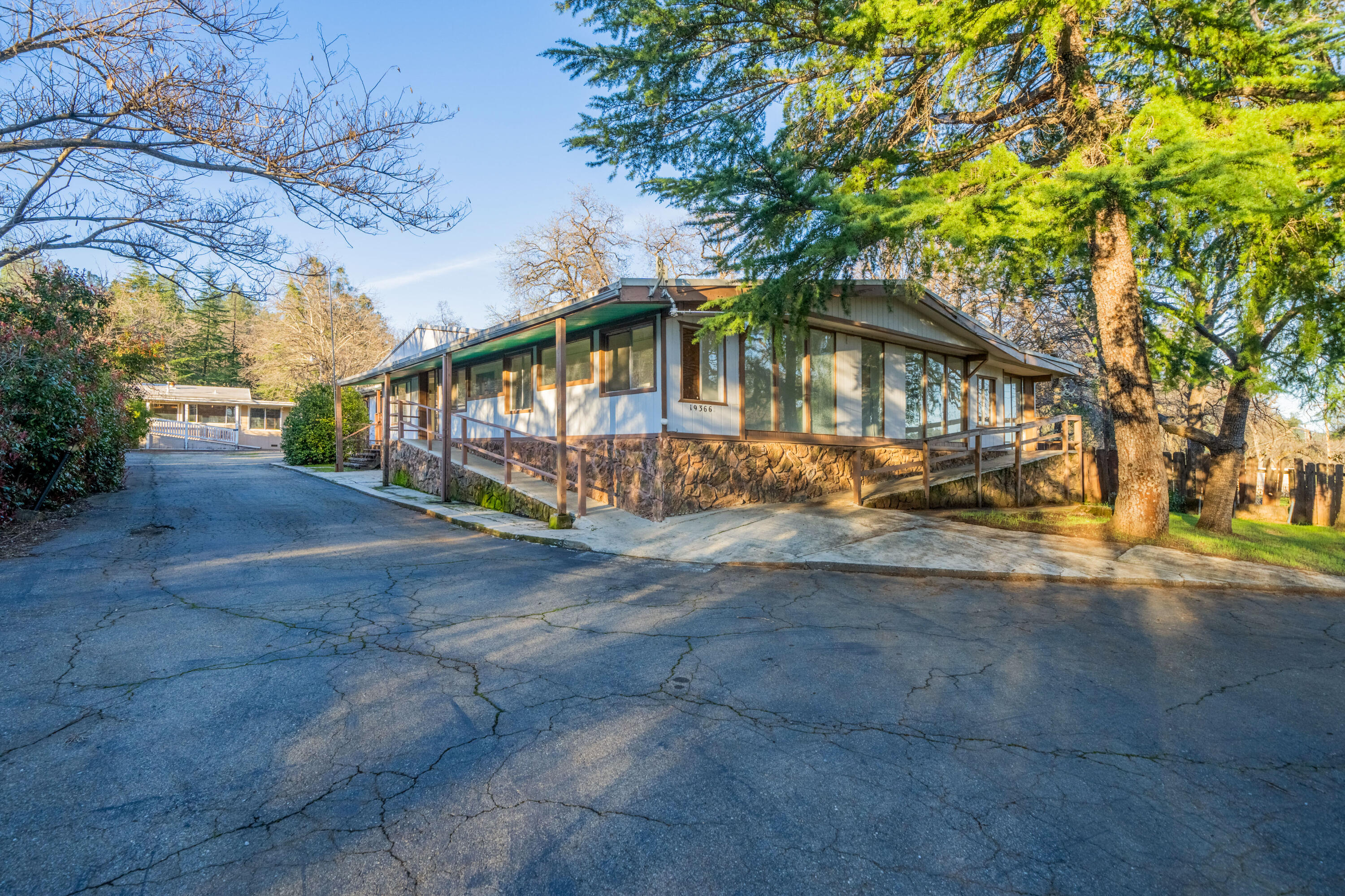 19366 Flintstone Road Redding, CA 96003 - Photo 1 of 91 IMG-01