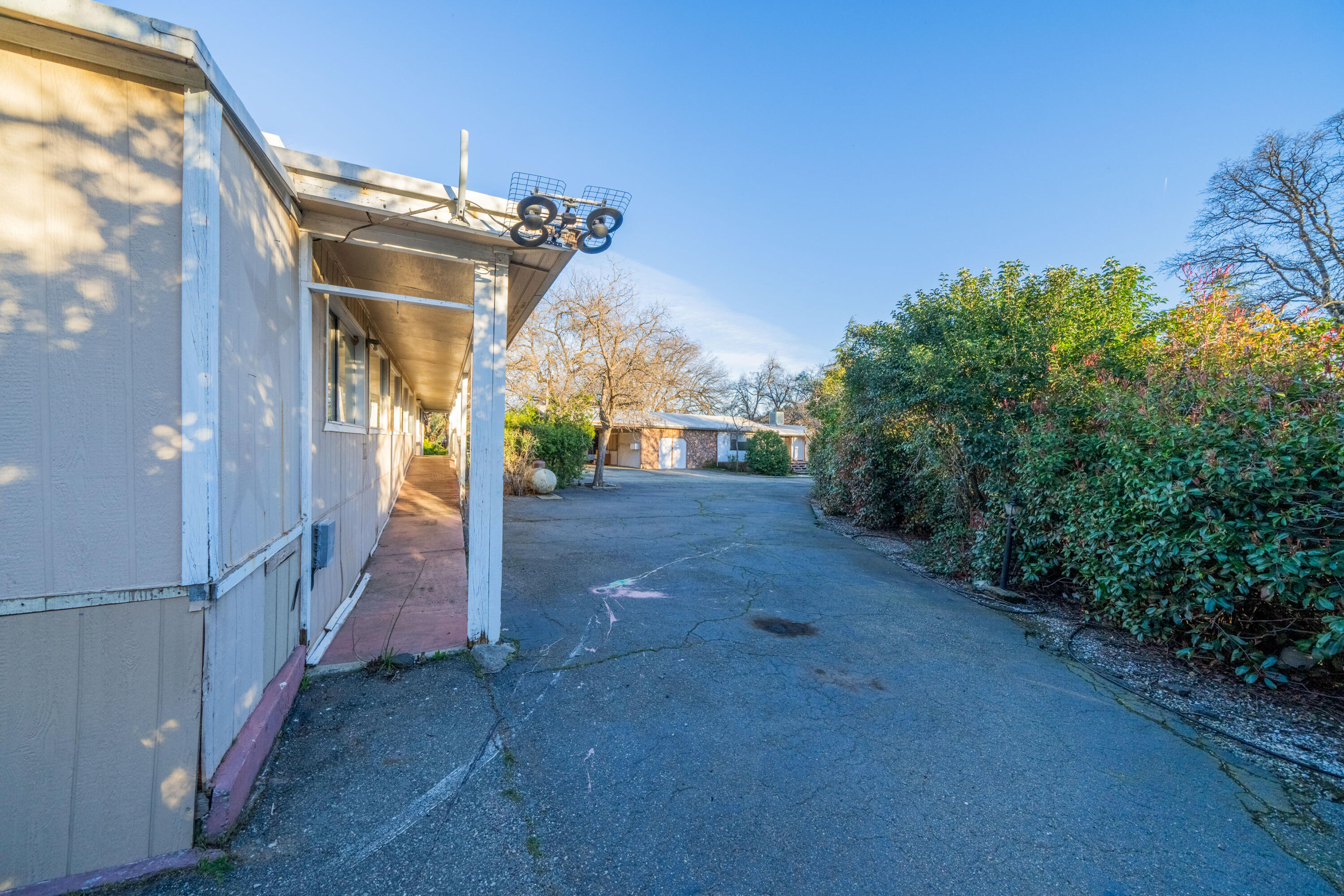 19366 Flintstone Road Redding, CA 96003 - Photo 42 of 91 IMG-42