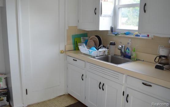 2800 Crooks Road Royal Oak, MI 48073 - Photo 2 of 7