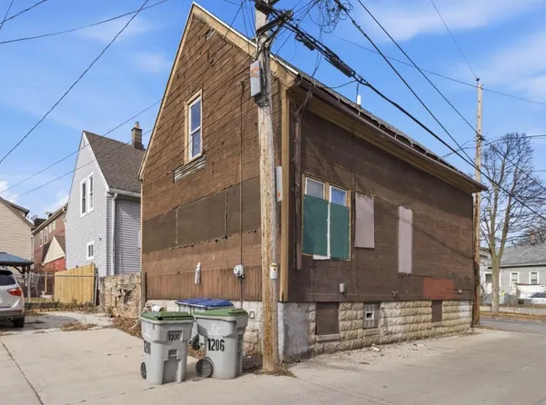 $47,625 | 2023 West Scott Street, Milwaukee, WI 53204