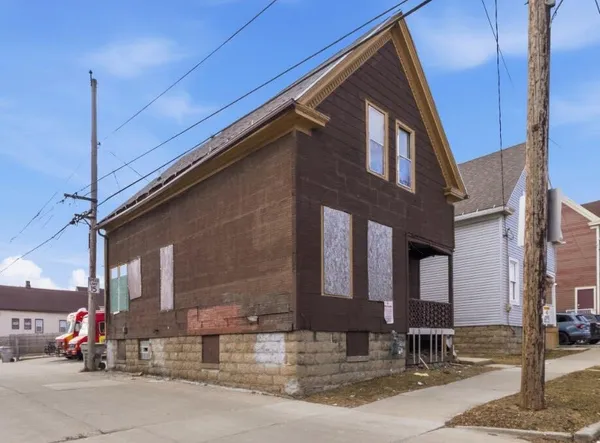 $47,625 | 2023 West Scott Street, Milwaukee, WI 53204