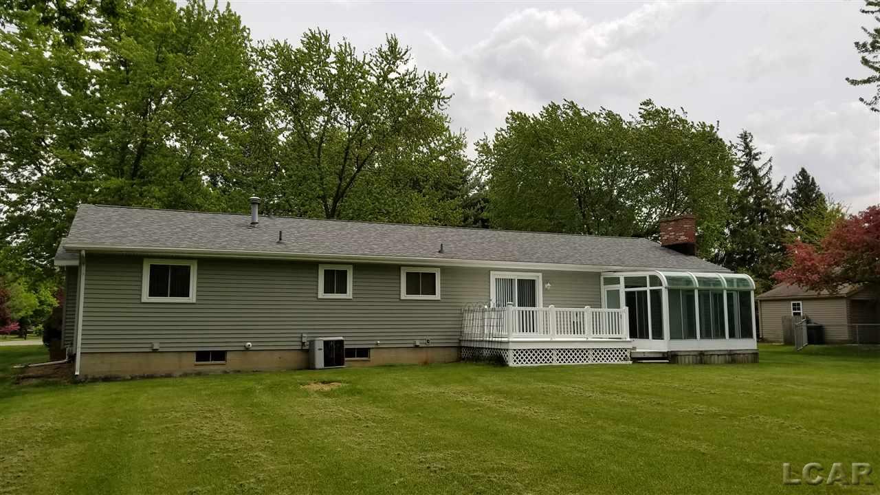 44 Ridgemont Drive Adrian, MI 49221 - Photo 2 of 10