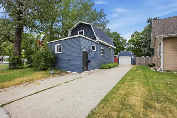 $219,900 | 1306 18th Street South, Fargo, ND 58103