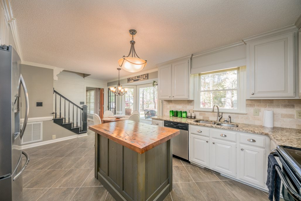 6108 Wolverhampton Drive Raleigh, NC 27603 - Photo 11 of 30 Kitchen