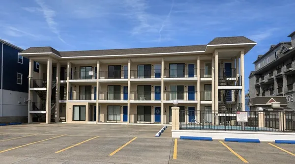 $369,000 | 513 East 17th Avenue, Unit 204, North Wildwood, NJ 08260