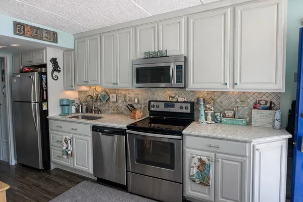 $369,000 | 513 East 17th Avenue, Unit 204, North Wildwood, NJ 08260