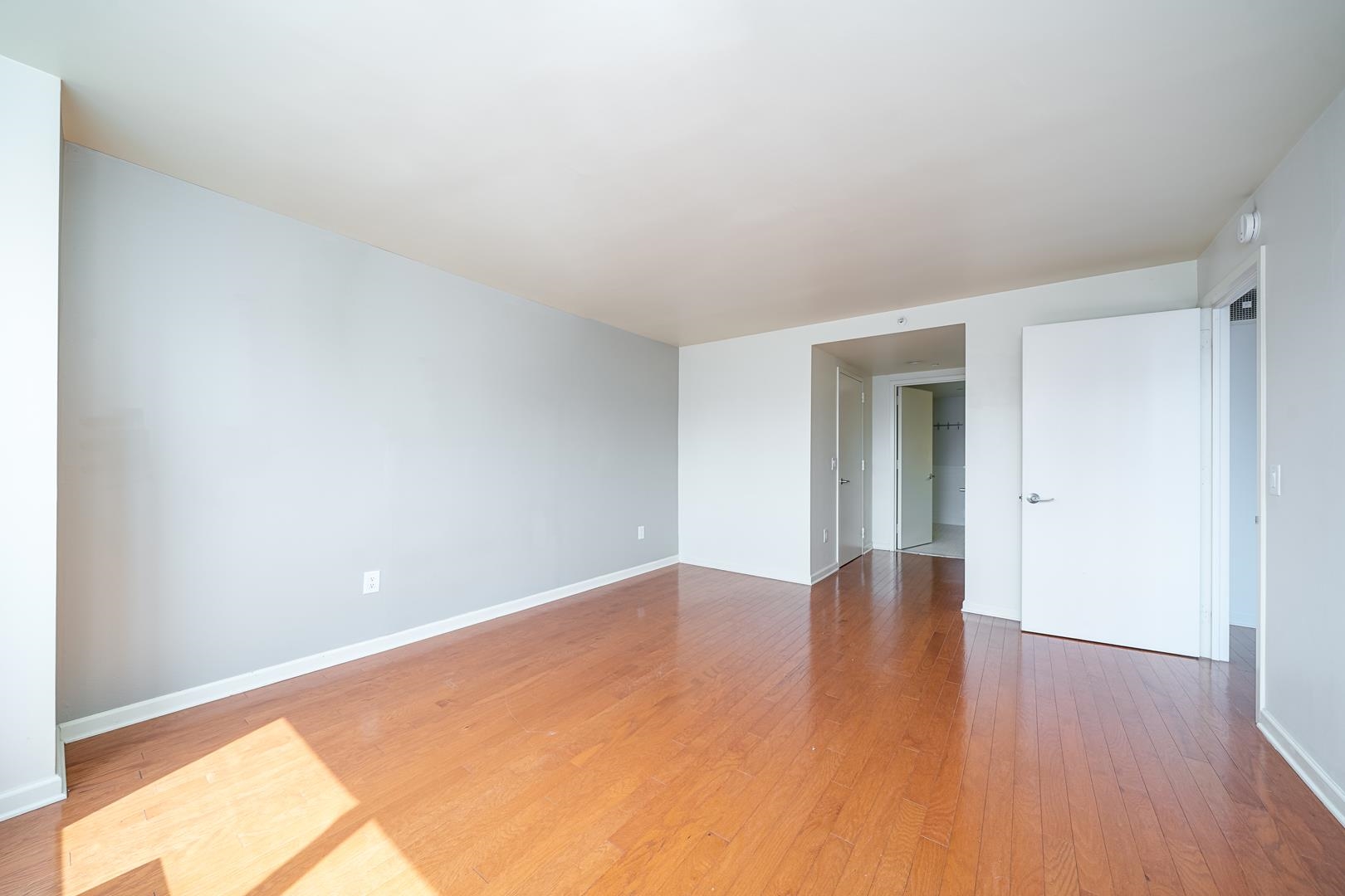 700 Grove Street, Unit 8G Jersey City, NJ 07310 - Photo 13 of 26
