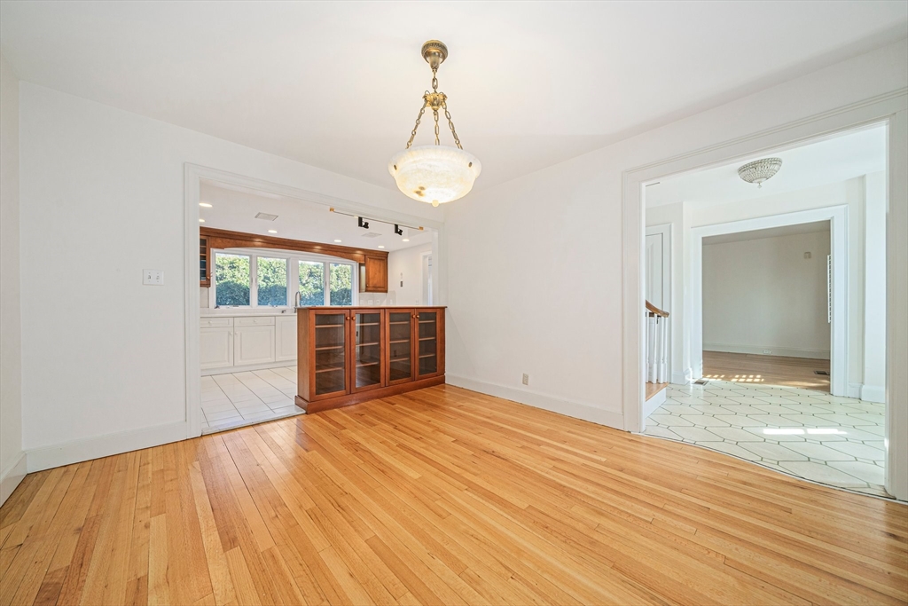 93 Lincoln Road Medford, MA 02155 - Photo 13 of 32