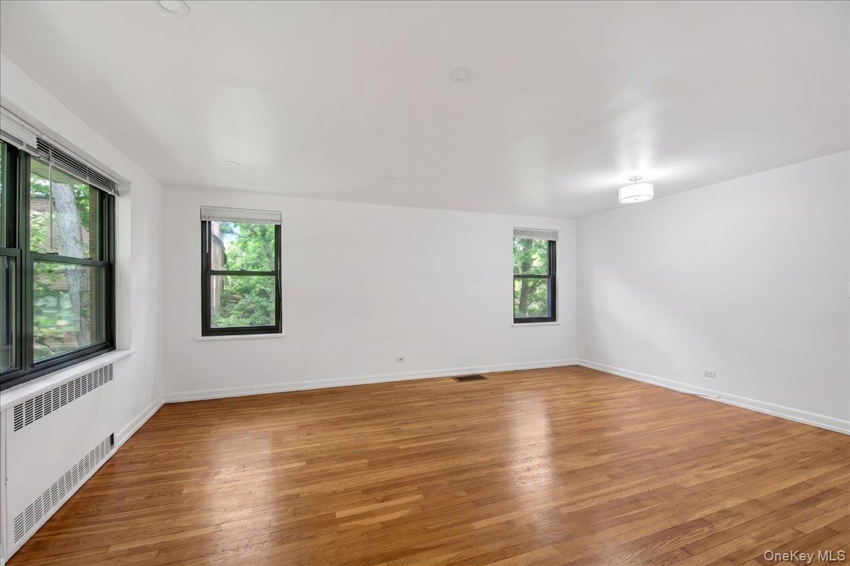 40 Rockledge Road, Unit 1A Hartsdale, NY 10530 - Photo 2 of 20